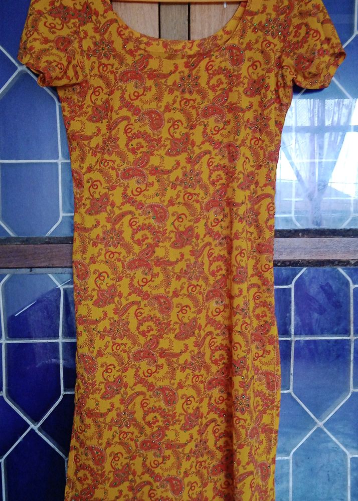 Yellow Kurti Red Embroidery Print Looks Beautiful.