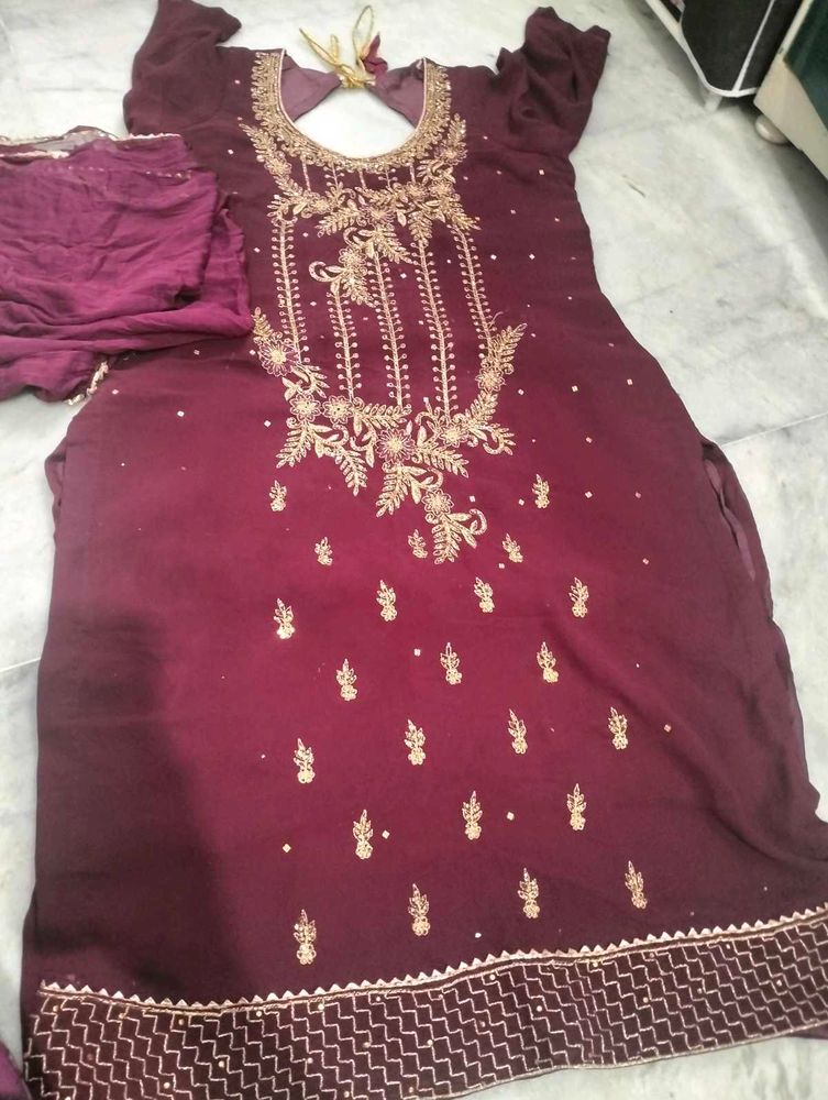 Trending Kurti With Dupatta