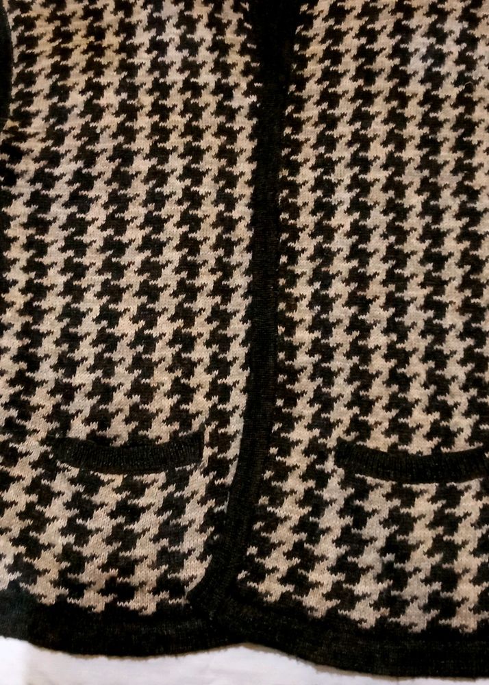 Wollen Cardigan Black & White Color 🧥🧥🧥