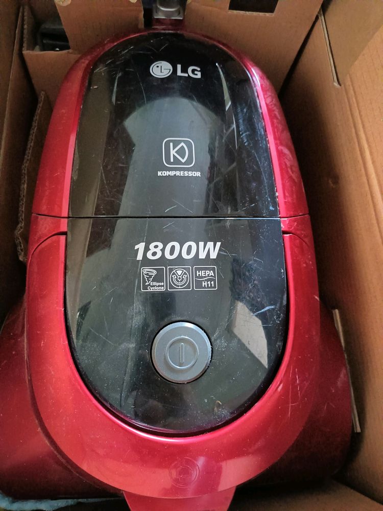 Vaccume Cleaner With Box