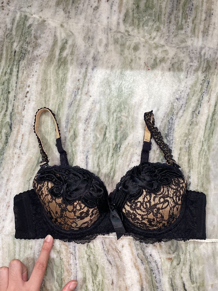 Sale‼️Fancy Black Lace Bra 🖤