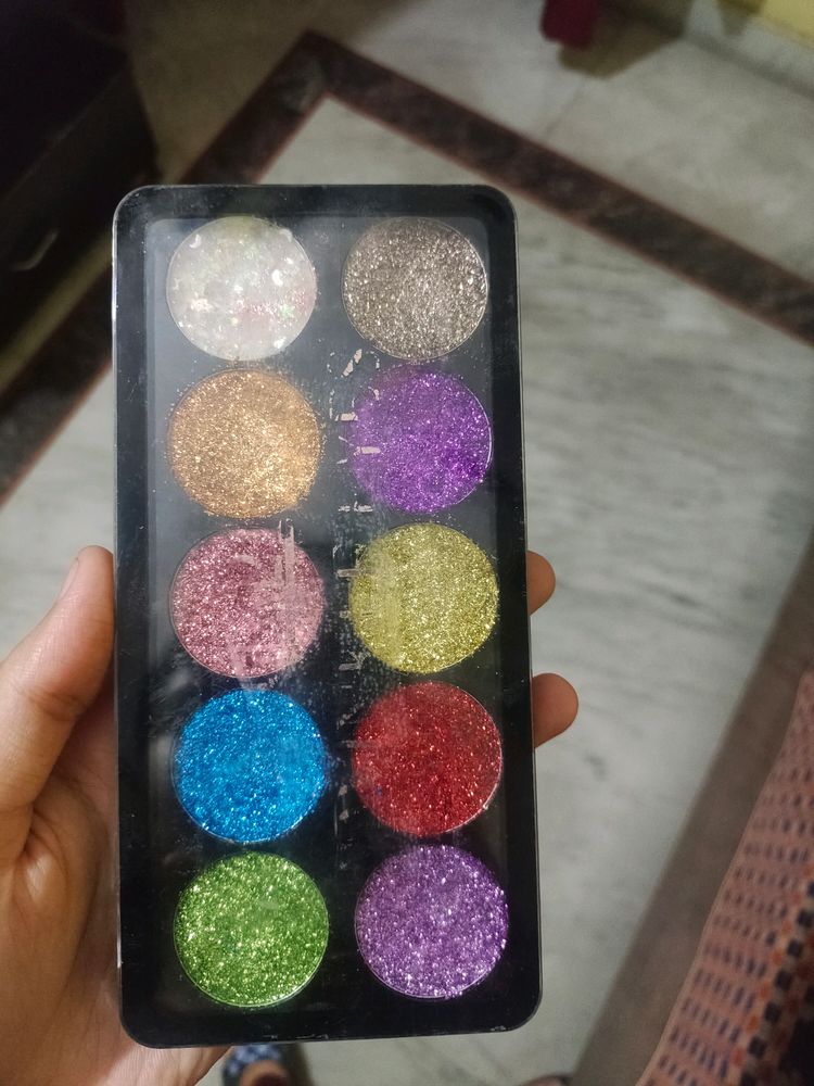 Glitter Palette And 5 Lipstick