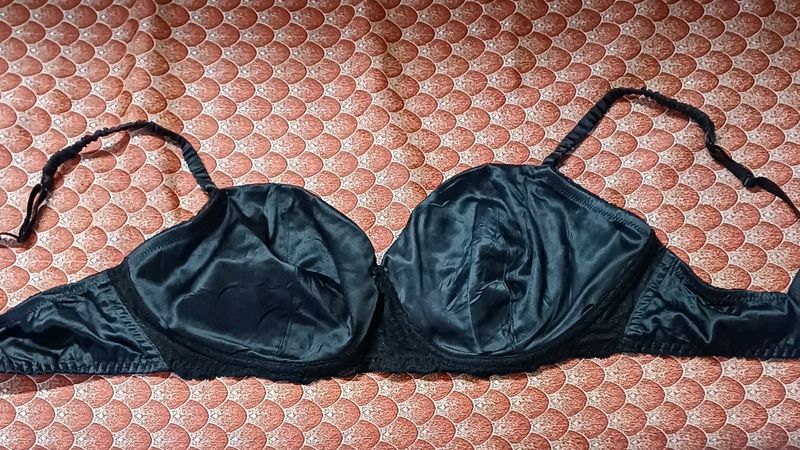 La Senza Black Satin Bra (Pad & wire Removed)