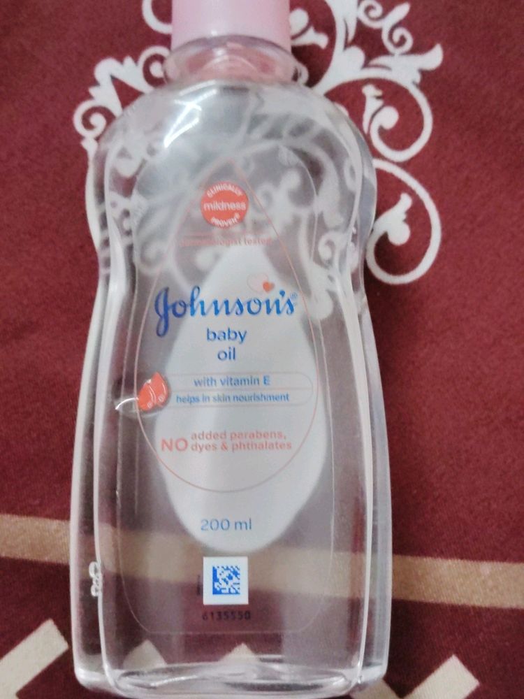 Johnsons Baby Oil