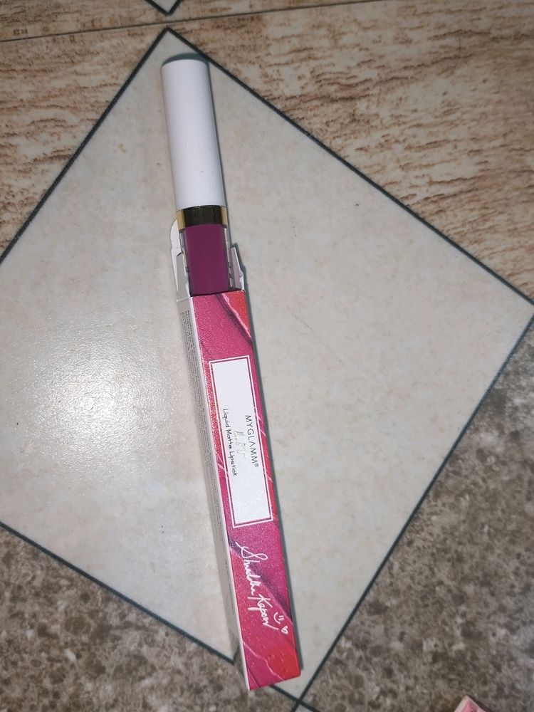 Myglamm Matte Liquid Lipstick R