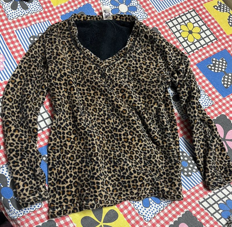 V Neck Tiger Print Sweatshirt!🐆🤎