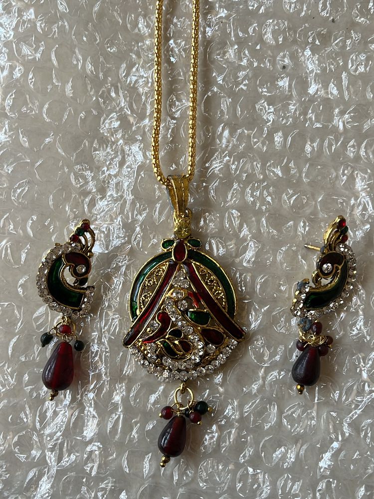 Peacock Style Pendant Set