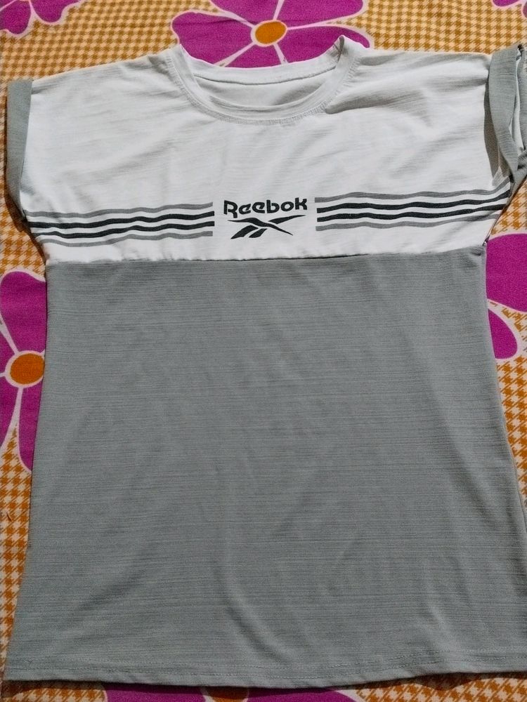 Reebok Tshirt