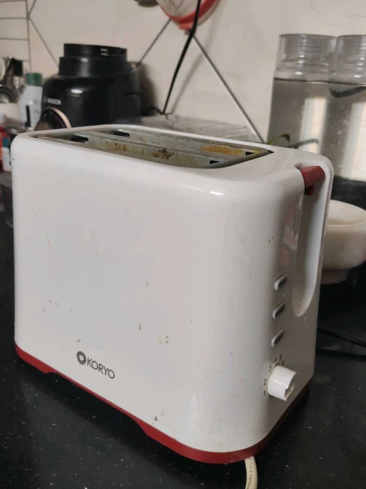 Selling Koryo Brand Toaster