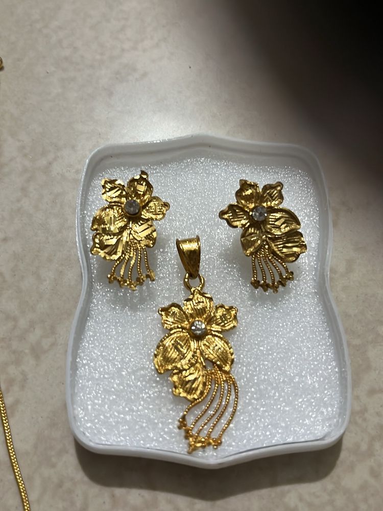 Vintage Gold Plated Set