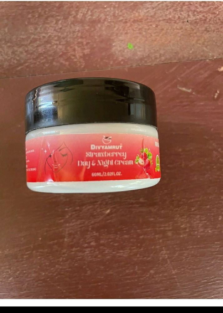 Strawberry Day&night Cream