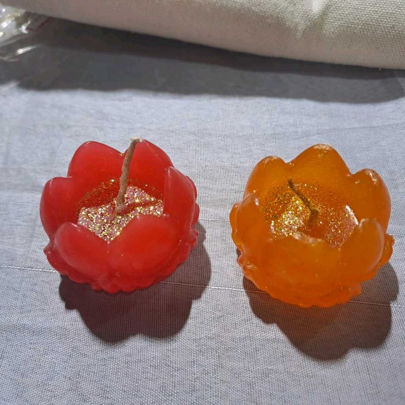 2 Scented Lotus Candels