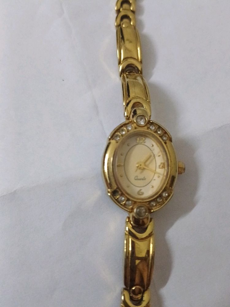 Gold Polish Chain Watch For Females