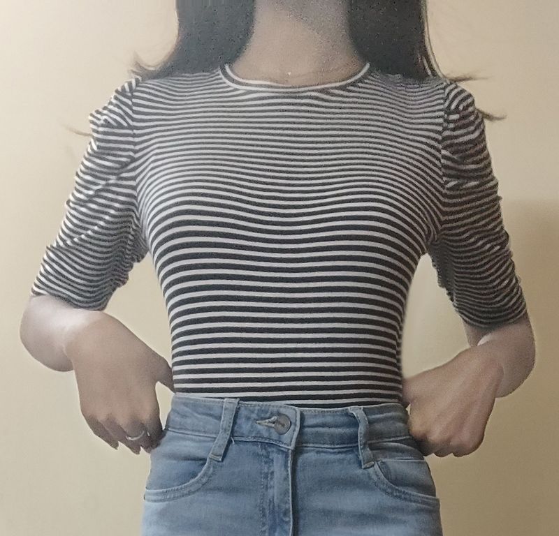 ONLY Black And White Striped Top