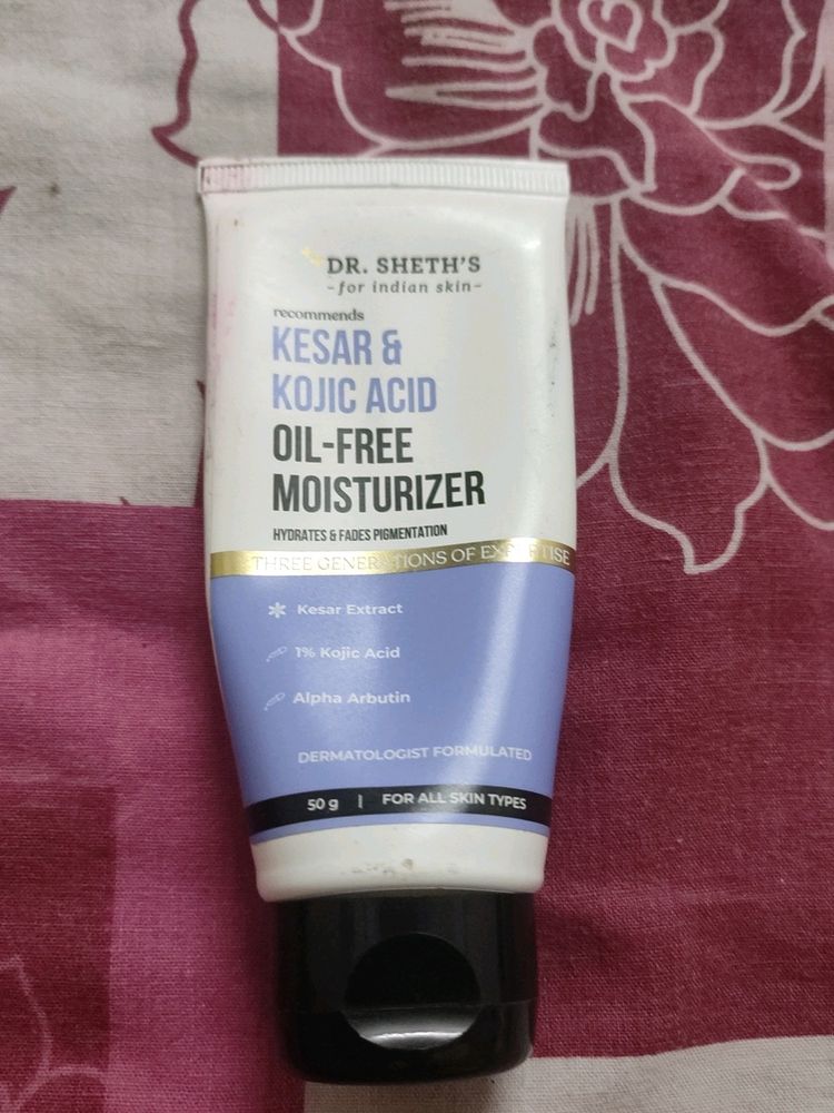 Dr. Sheth's Kesar And Kojic Acid Oil Free Moi.