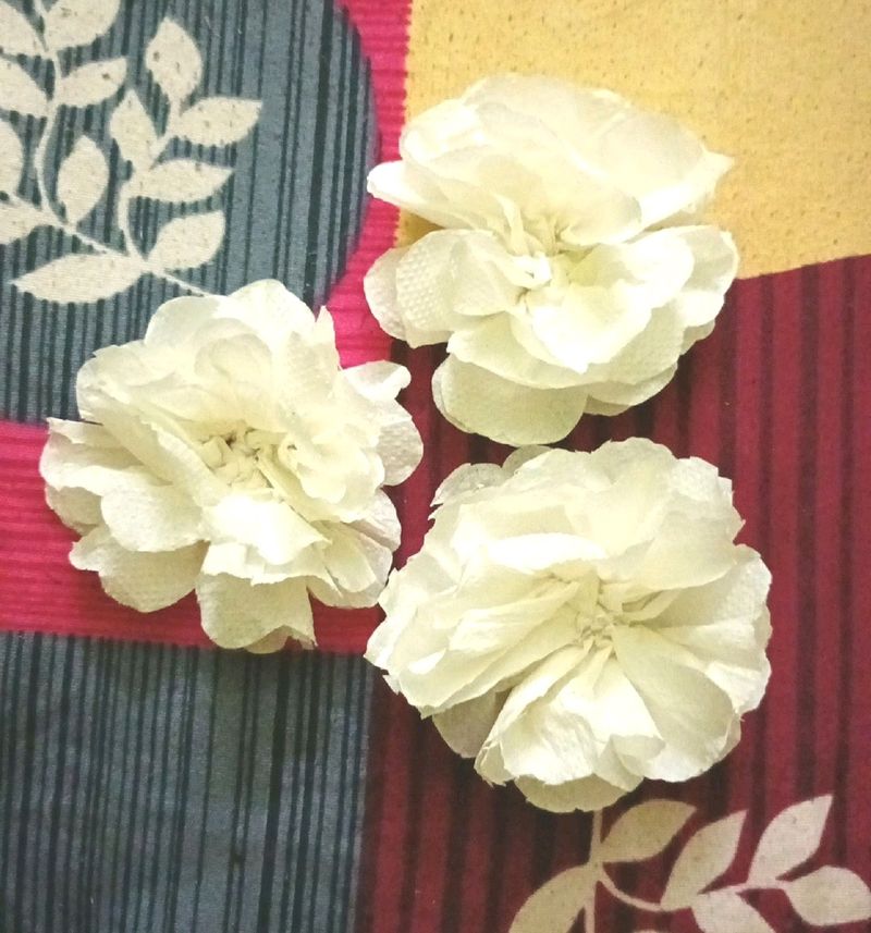 White Flowers (Pack Of 20)