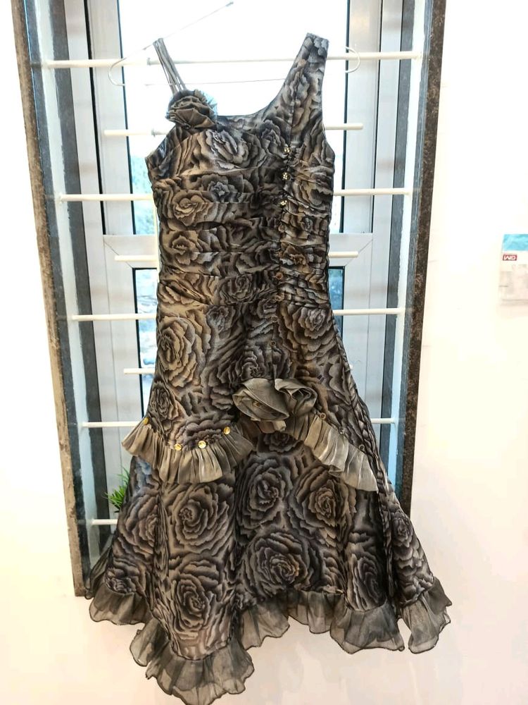 Grey party wear gown for 4/6yo girls