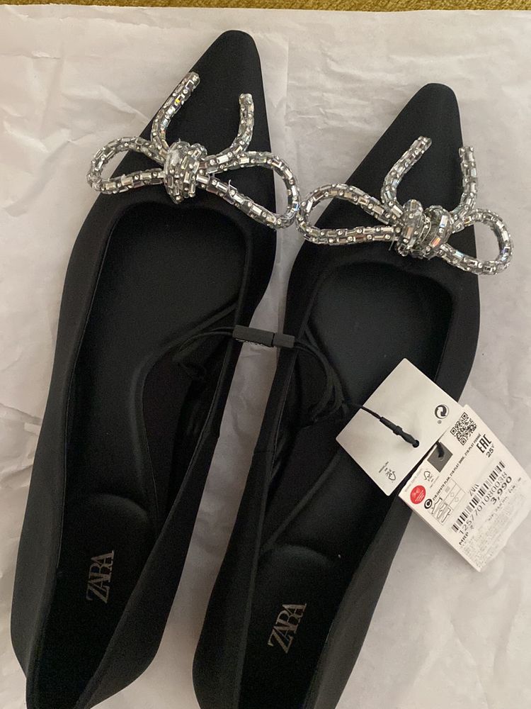 Zara Flat Shoes Latest Model