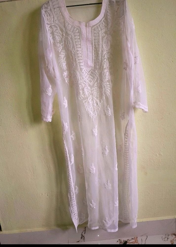 Chikenkari Kurti