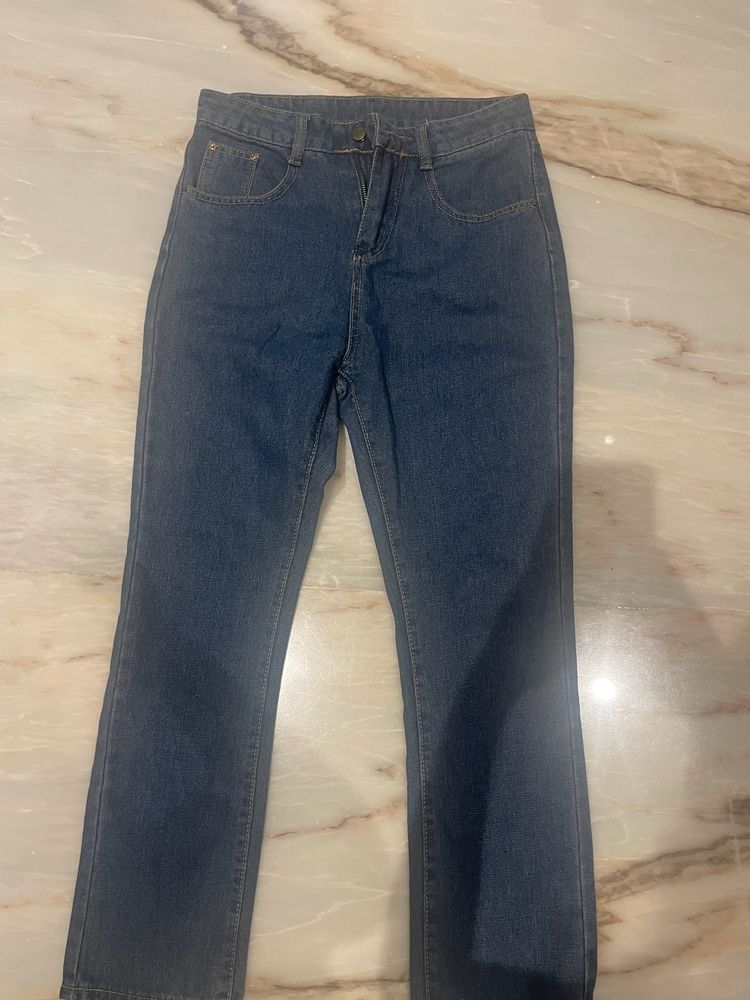 Striaght Fit Jeans In Size 28