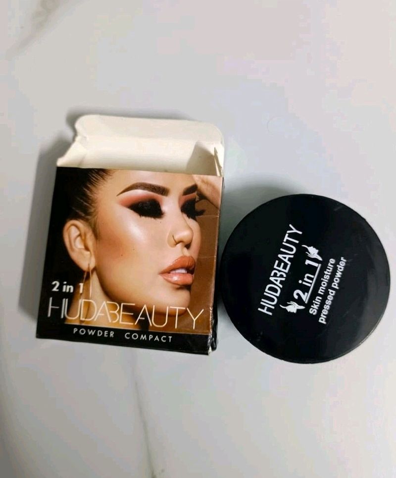 Huda Beauty Compact Powder 😻