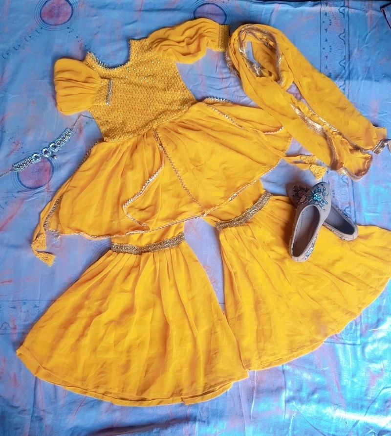 Girls Yellow Gharara Set For  4 To 6 Year Girl