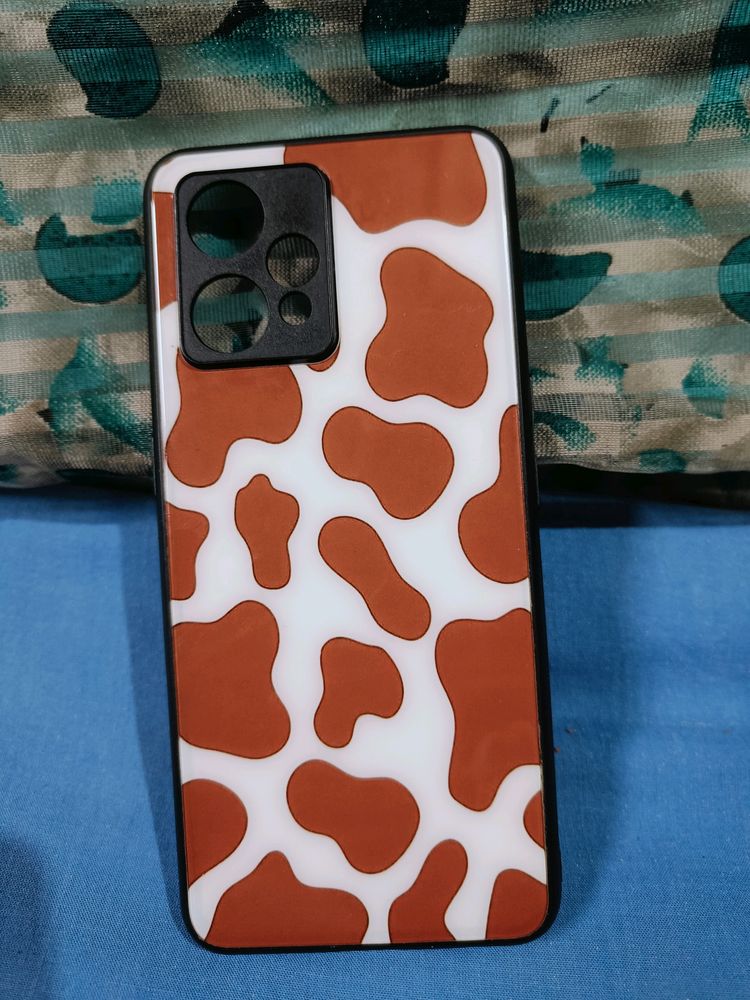 Brown Cow Printed Glass Phone Cover