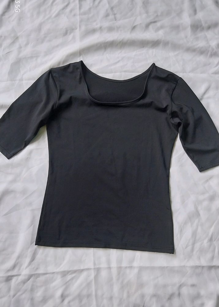 Black Round Neck Fitted Top