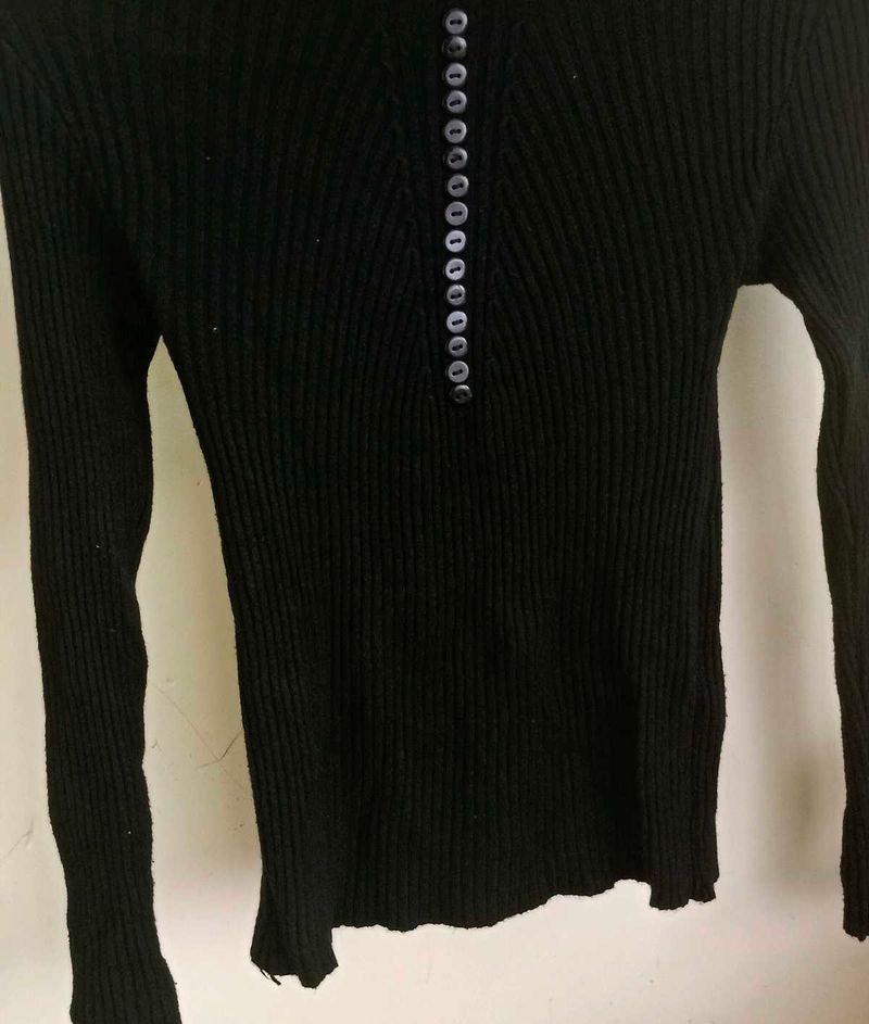 Price Drop Black Full Sleeve Wool Tshirt For Women