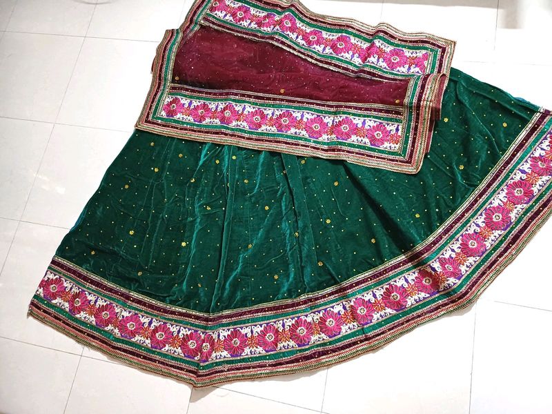 💥🆕️ Semi-Stitched Velvet Lehenga