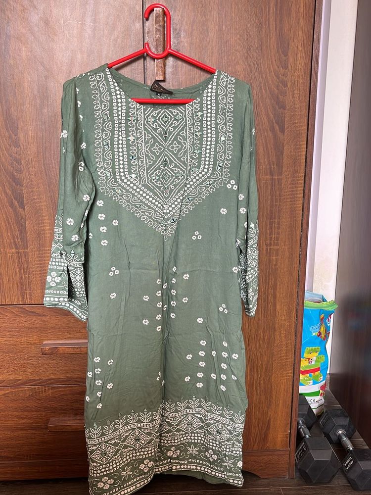 Olive Green Kurta With Mirror Work