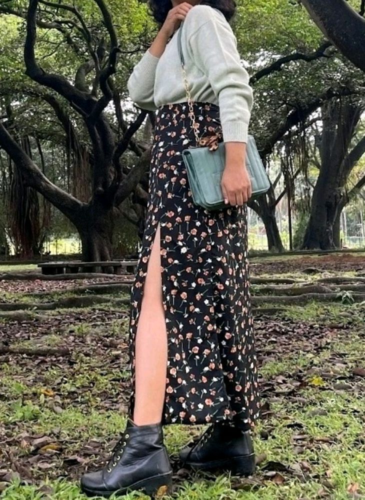 Floral Print Side Slit Medi Skirt