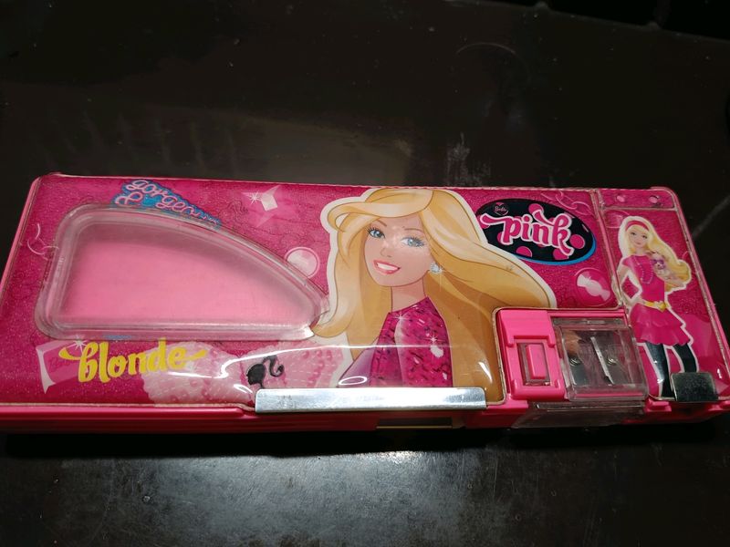 BARBIE MAGNETIC BOX