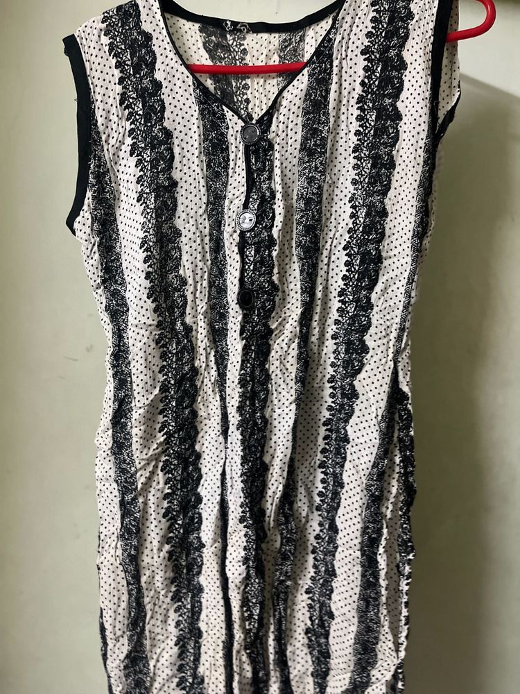 Black and White Sleeveless Kurti