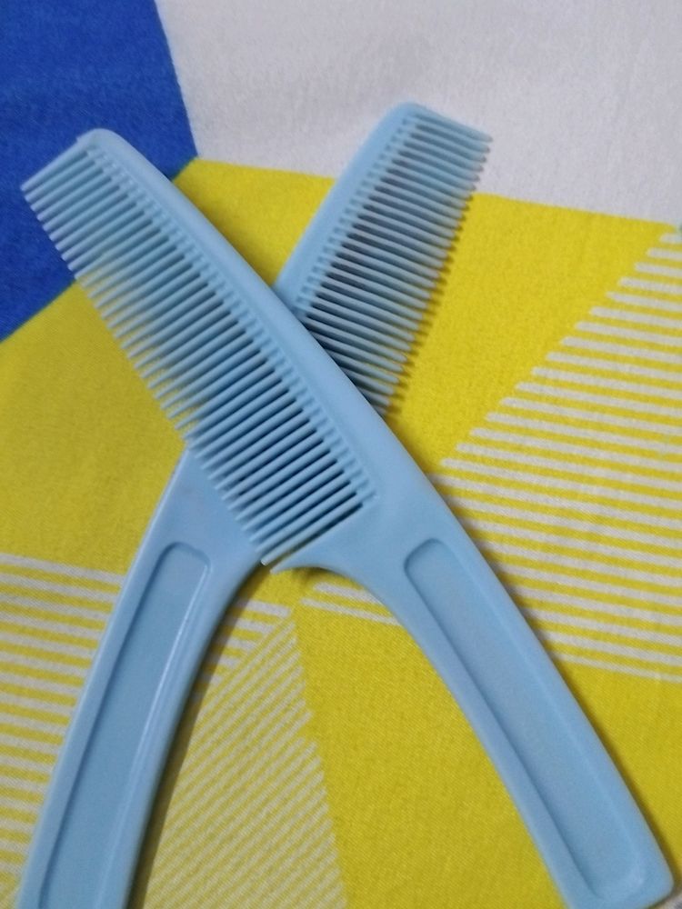 Blue Colour Small Size Comb ,Easy To Carry In Purse