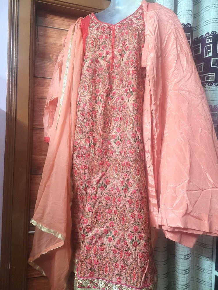 ** Full Kashmiri Work  Kurta Set With Dupatta **