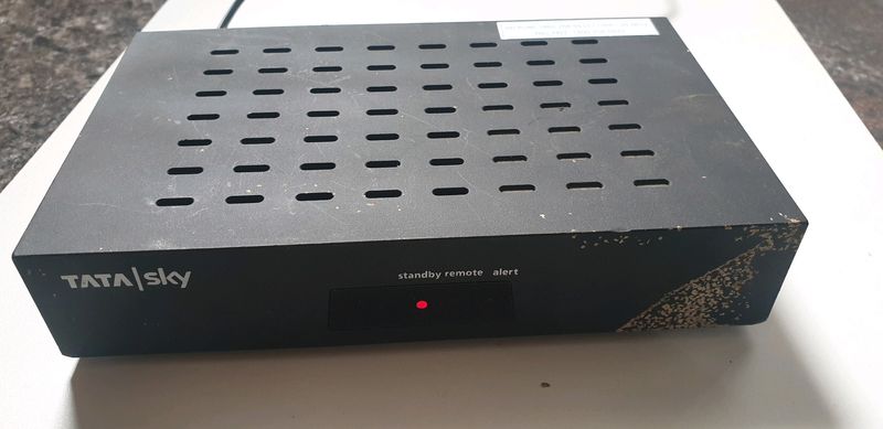 TATA SKY AND AIRTEL SET UP BOX WITH CHARGER