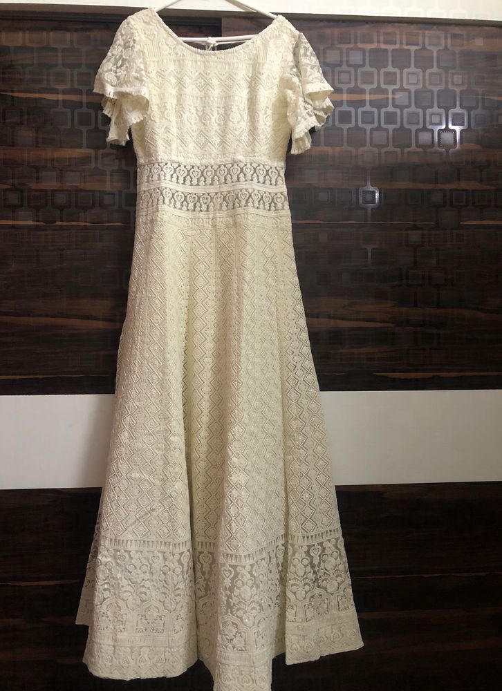 Off White lucknowi Gown With Dupatta