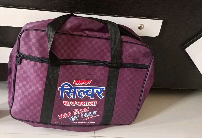 TRAVEL BAG