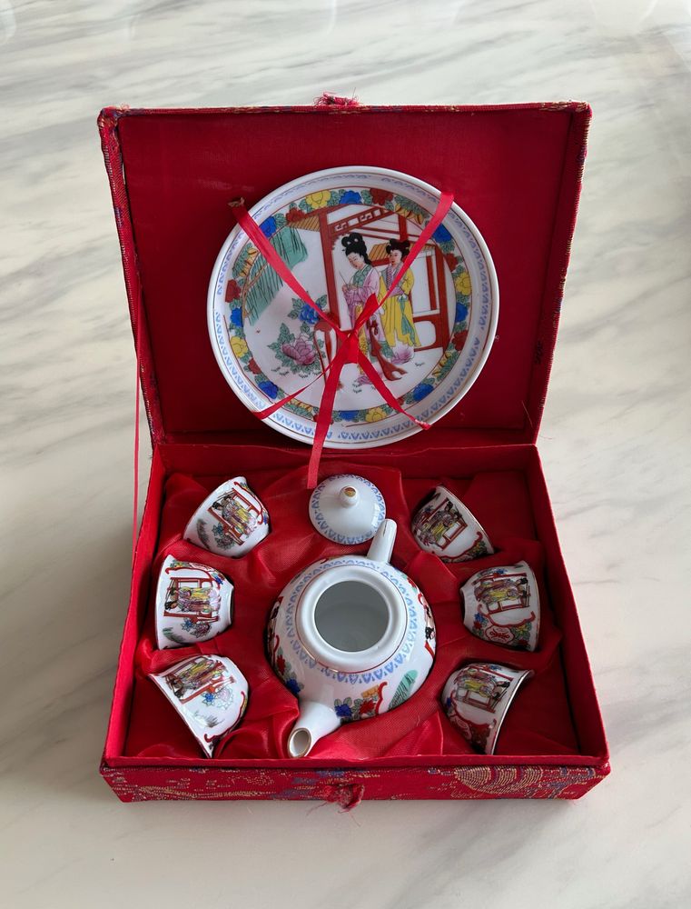 Vintage Mini Chinese Tea Set!