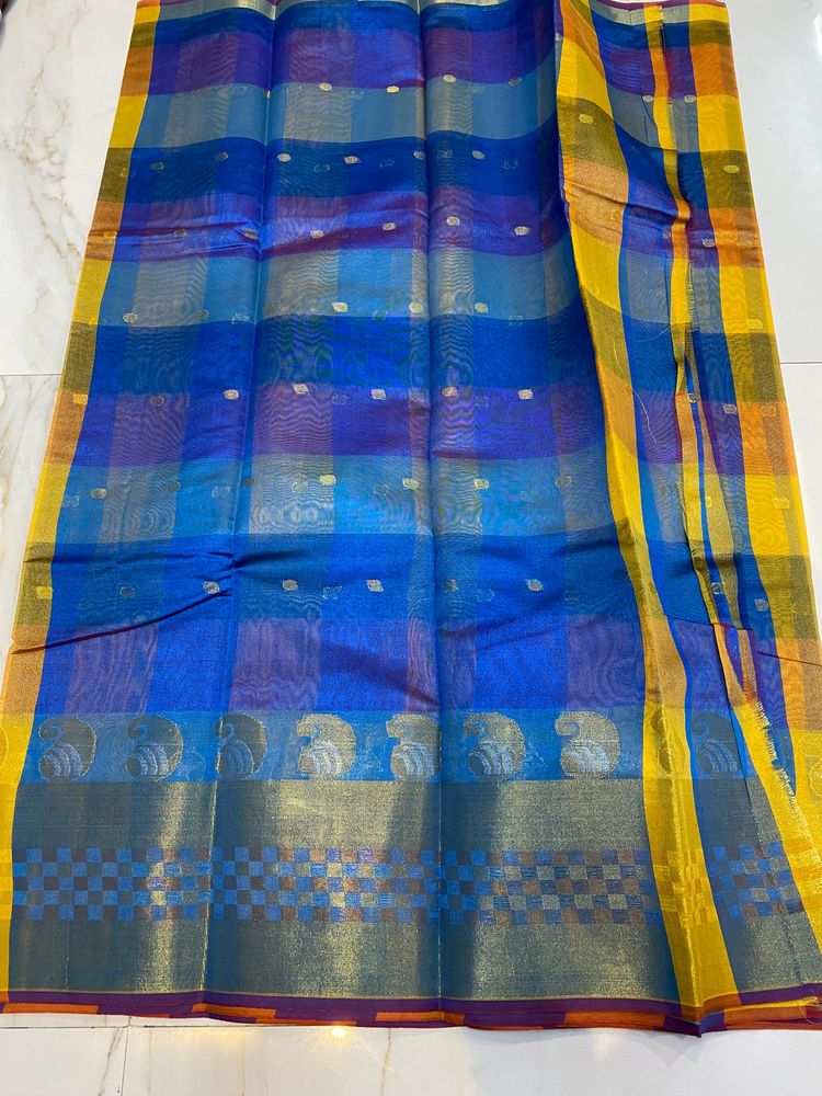 Elegant Fresh New Beautiful Combination Saree