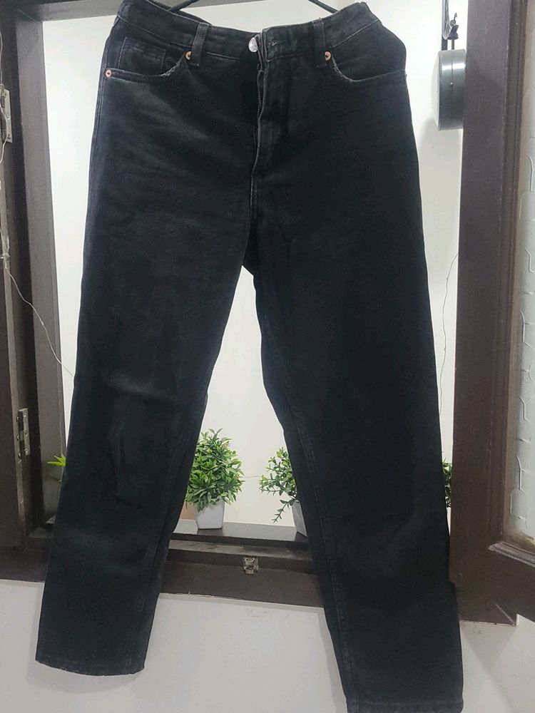 Black branded Jeans (Monki)