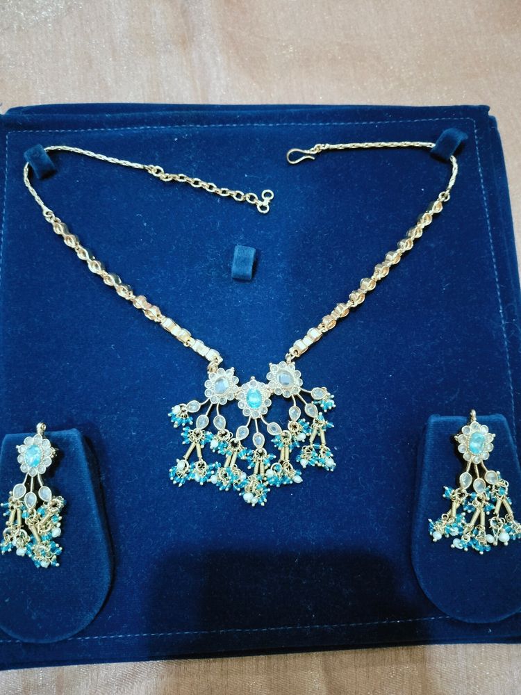 Elegant Blue, White and Golden Jewelry Set