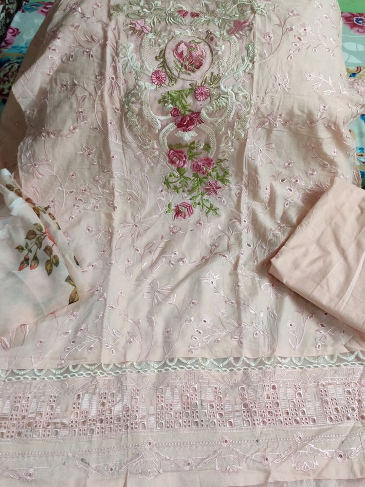 Pakistani Embroidered Chikankari Suit