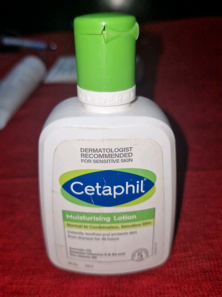 Cetaphil Moisturizer🥰