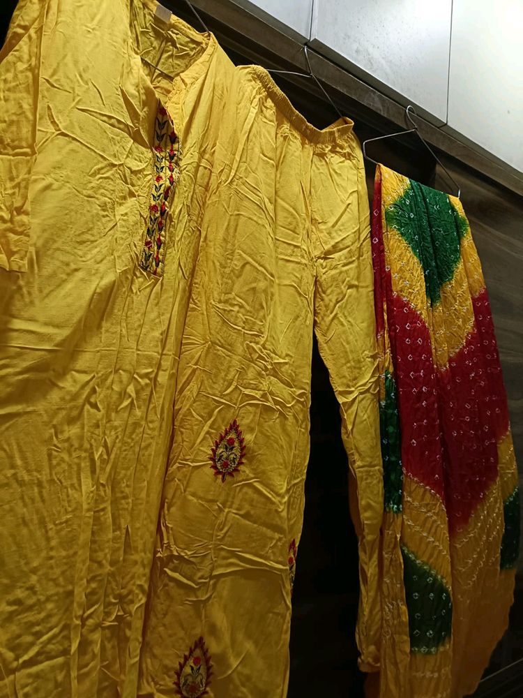 Haldi Pachrangi Suit