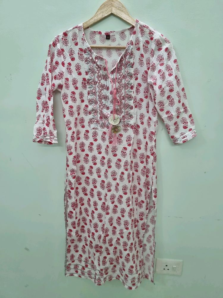 Women Kurta With Pant Set