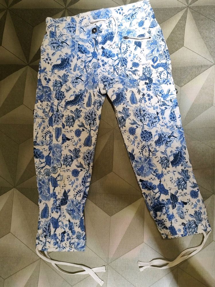 Cute Capri Pants, 98% Cotton