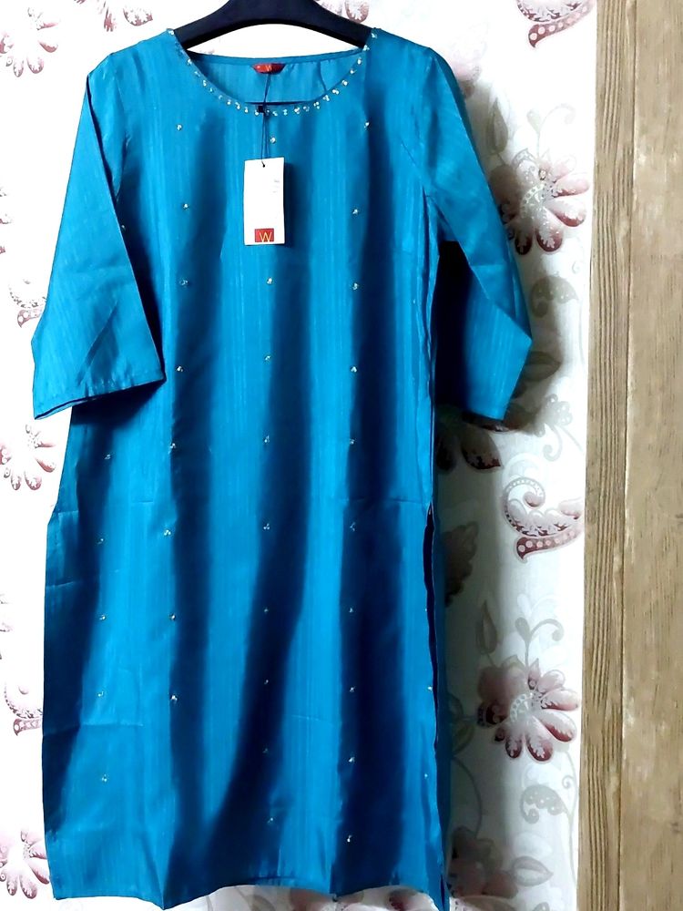 W Branded Kurta For Elegant&To Beautify Look