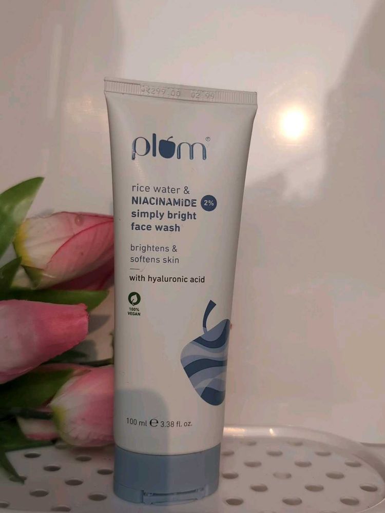 Plum Niacinamide Face Wash